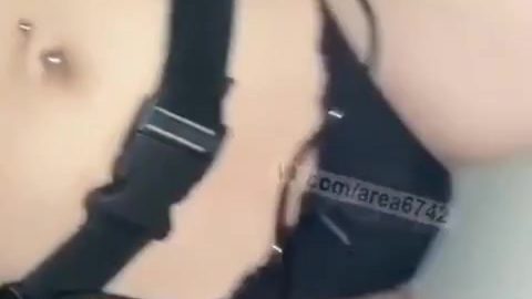 คลิปหลุดมาใหม่ น้องเอิร์น EarnAriya42 ทรงซ้อสายขย่ม ถ่างขาให้เพื่อนชายล่อหีฟินๆ ลีลาเย็ดโครตเงี่ยนขวัญใจมหาชน