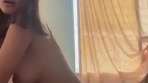 คลิปหลุดทางบ้าน คู่รักวัยรุ่นตั้งกล้องเย็ดกันแบบเสียวๆ โยกเอวบดควยบนเก้าอี้ น้ำแตกครางเสียวออกมาอย่างลั่น