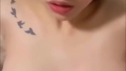 คลิปหลุด สาวจีน สวยขาวน่ารักนอนเย็ดกับผัวในห้องทำงาน แฟนยั่วจัด โดนจับเย็ดทั้งวั้นทั้งคืนไม่มีพัก ร้องครางเสียวลั่นห้อง