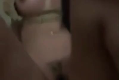 คลิปหลุด ทางบ้าน ตั้งกล้องถ่าย กระแทกหีน้ำกระจาย กระเด้าอย่างแรงเย็ดจนหีแดงแปร๊ดยังไม่หยุดซอย ร้องลั่นห้องฟินจัด