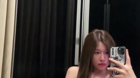 Mspuiyi – ปุย ดาวดังโอลี่แฟน มาแนวถ่ายเล่นเอง อวดหีงามๆกับกุหลาบ Mspuiyi